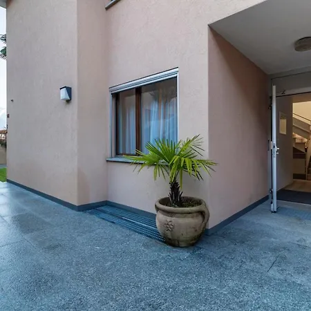 Lakeside Pool Paradise Apartamento Gambarogno